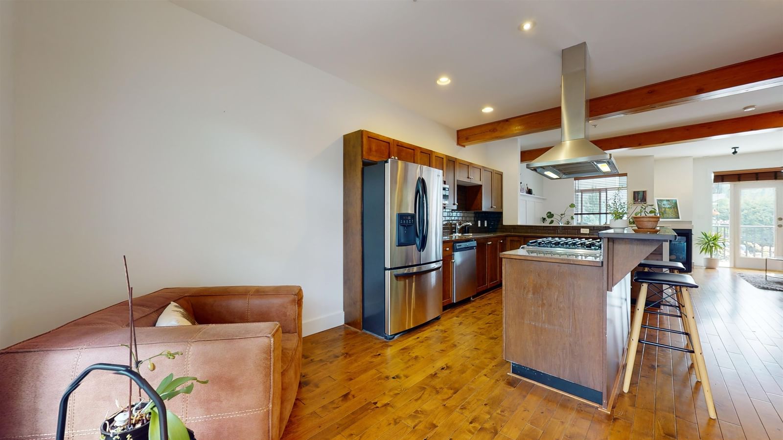 Listing Image 15