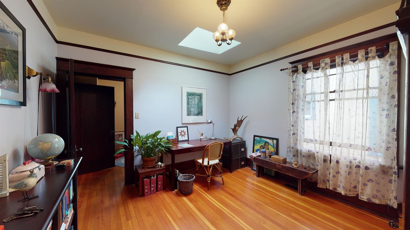 Listing Image 12