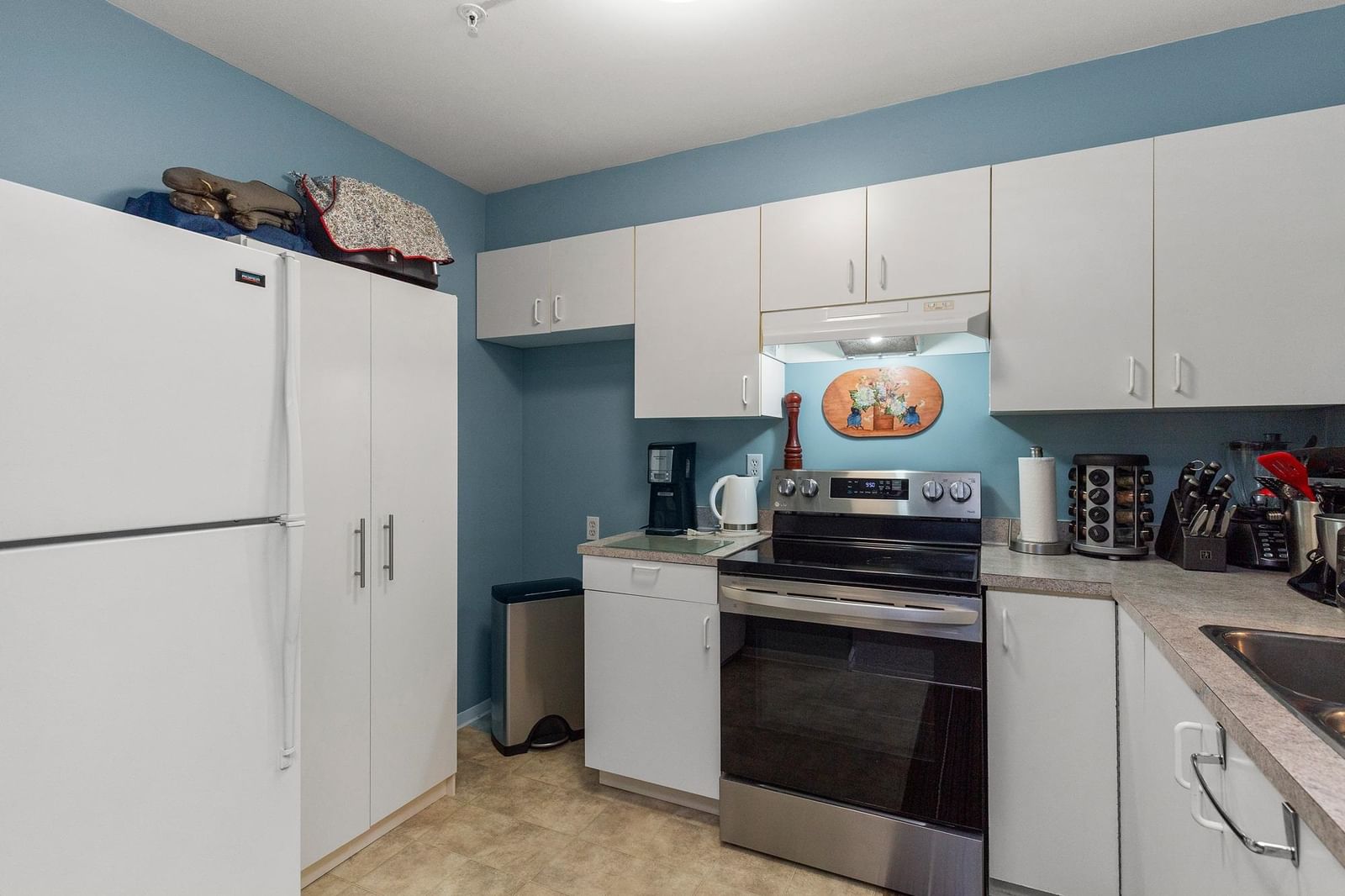 Listing Image 15
