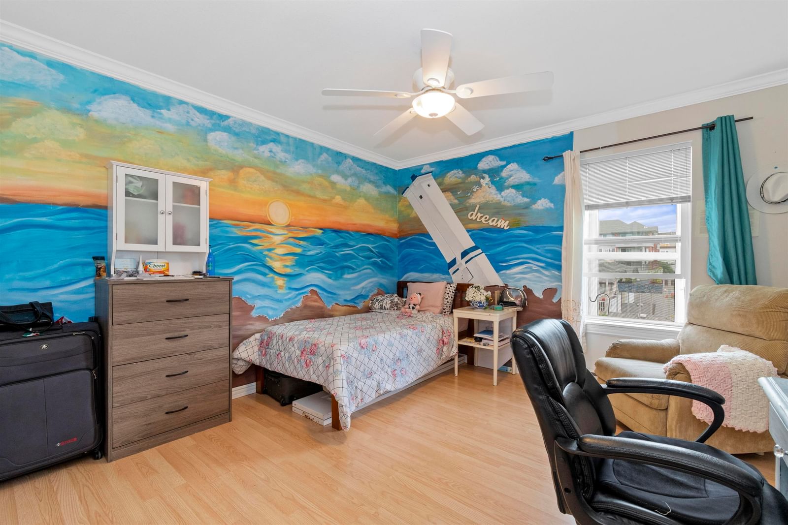 Listing Image 19