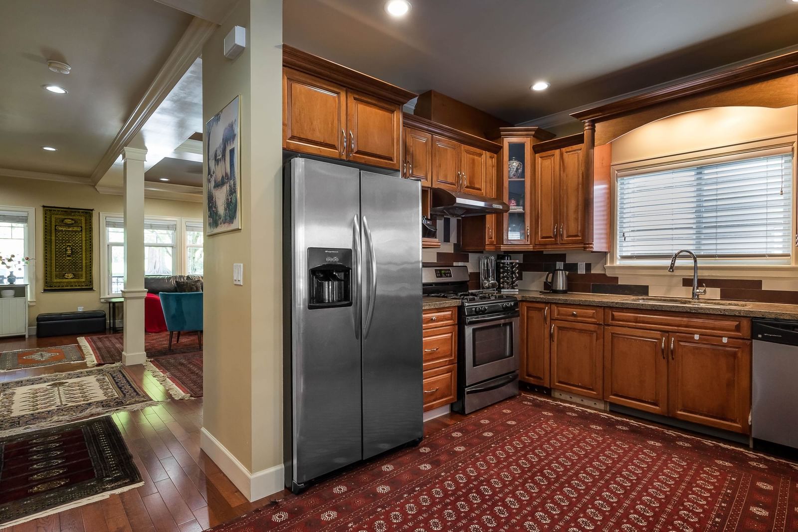 Listing Image 11