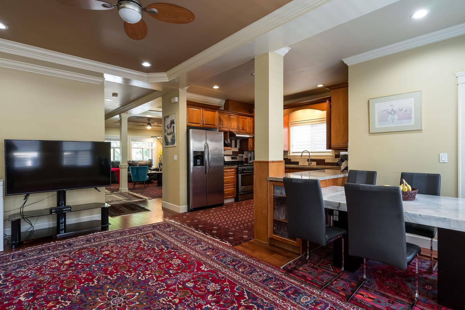Listing Image 12