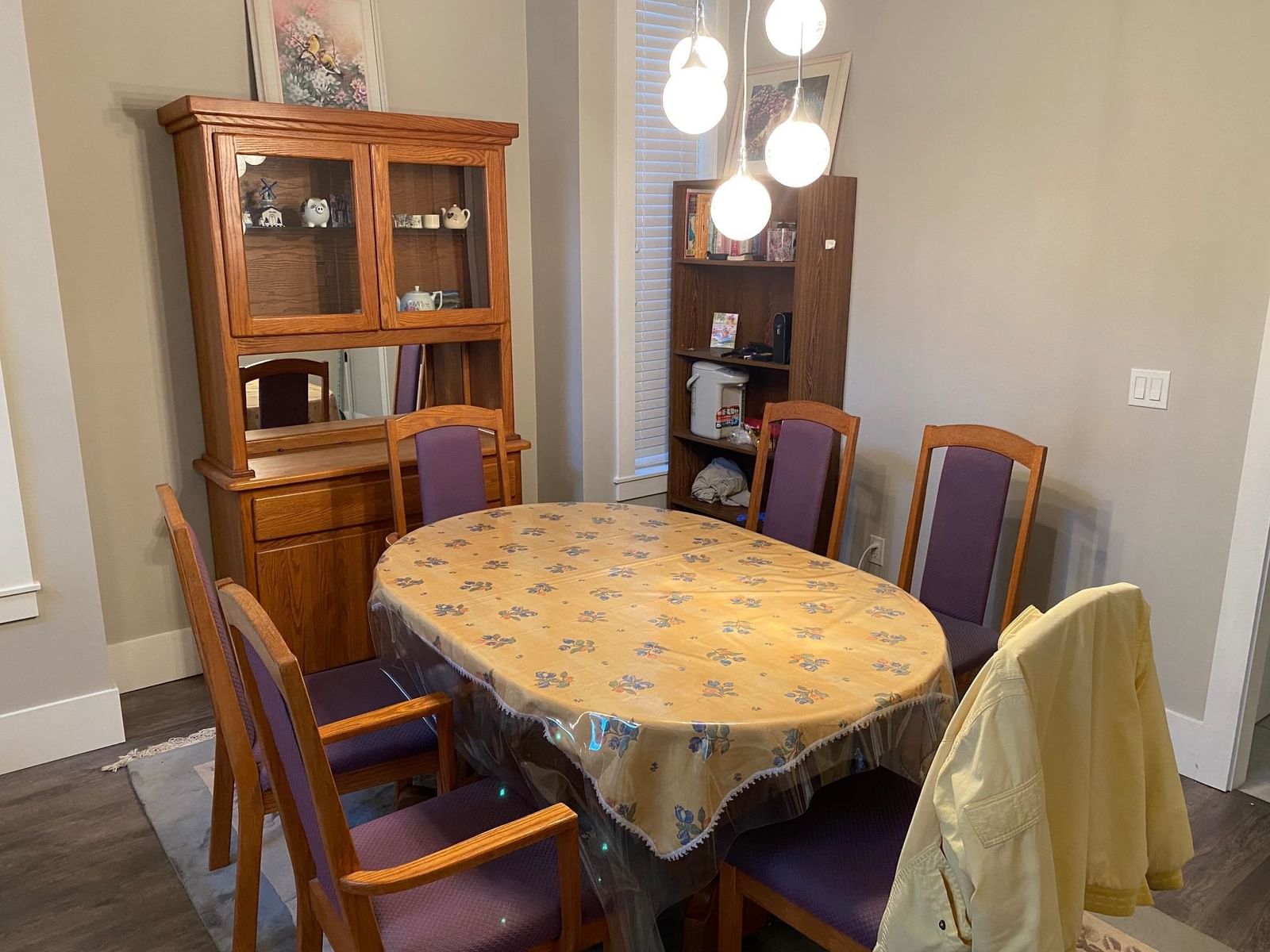 Listing Image 5