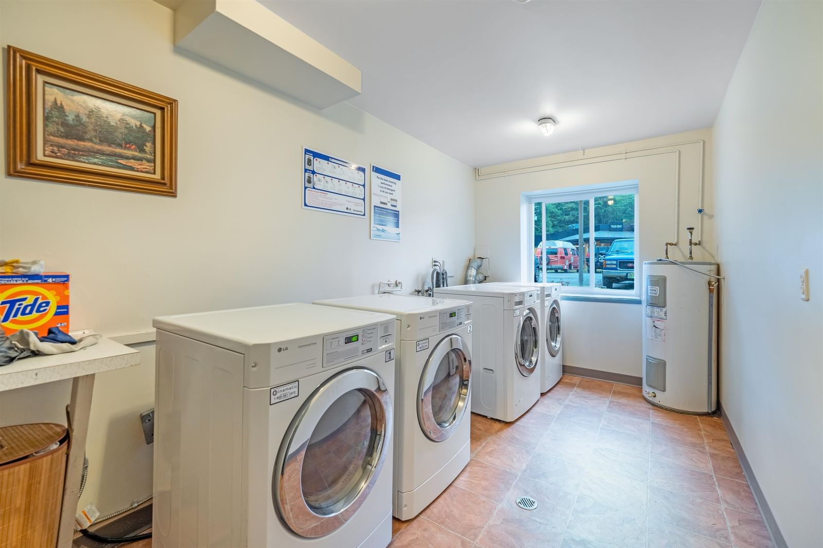 Listing Image 19
