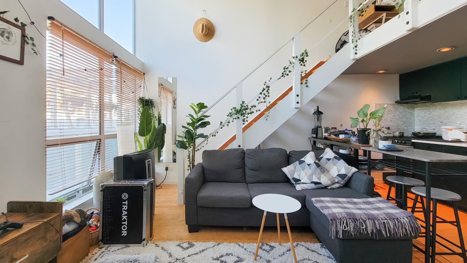 Listing Image 21