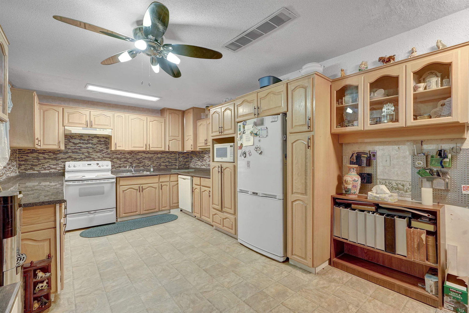 Listing Image 23