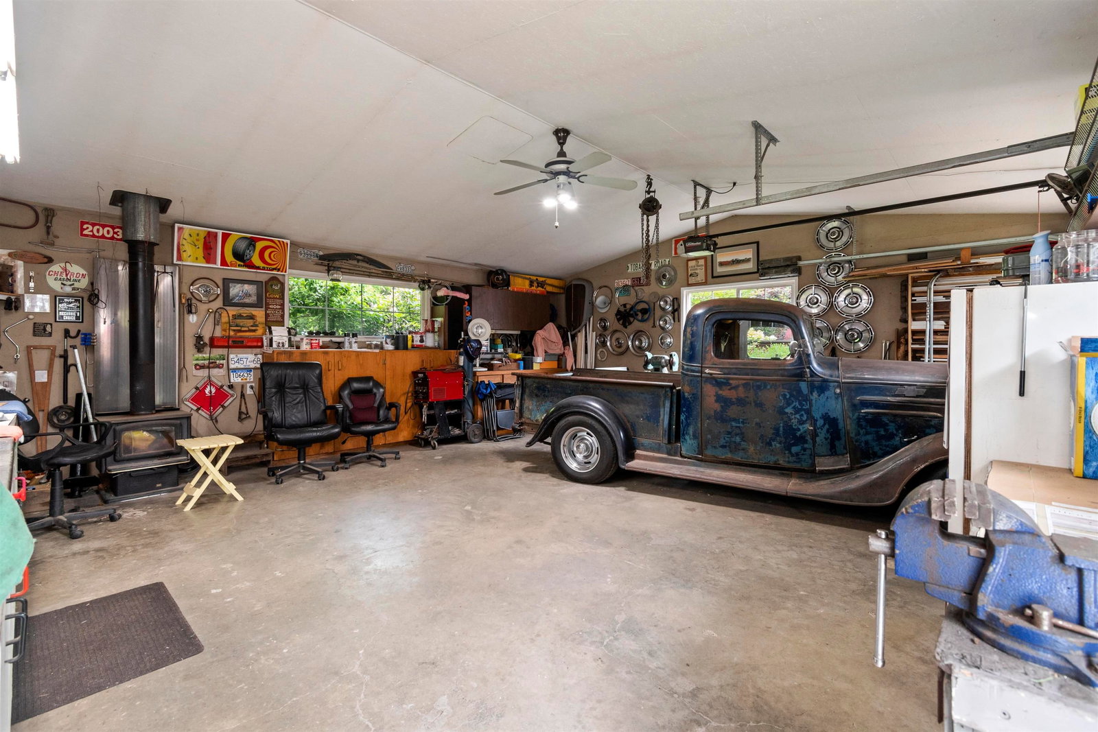 Listing Image 9