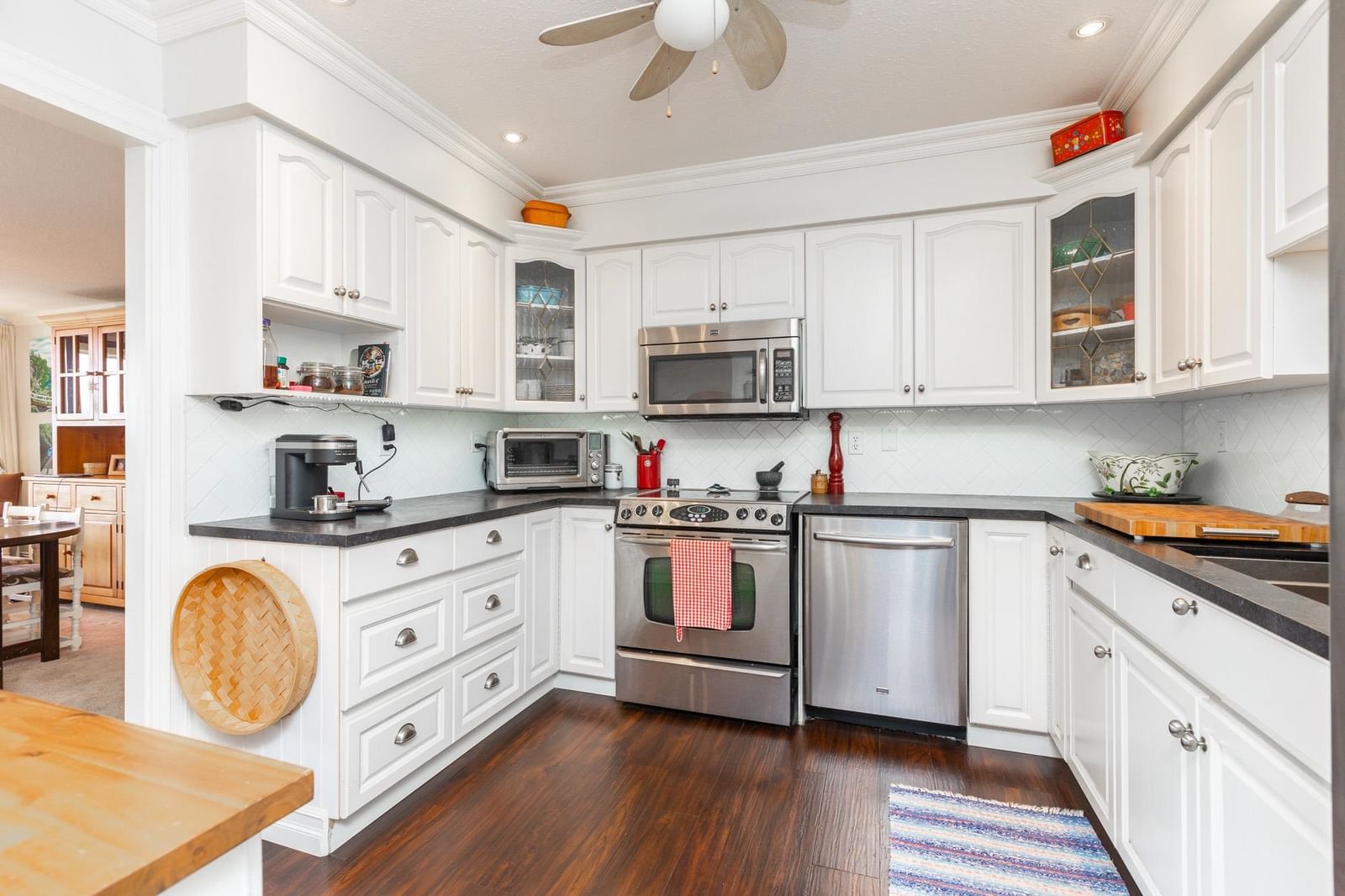 Listing Image 13