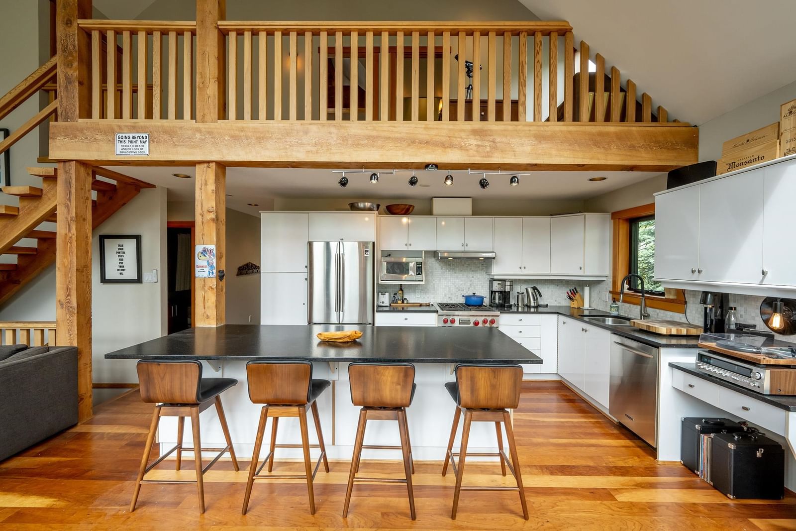 Listing Image 9