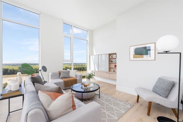 2501 - 3538 Sawmill Crescent