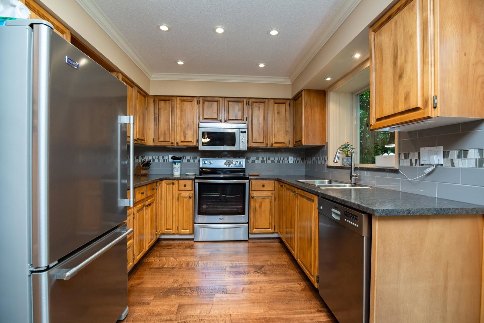 Listing Image 15