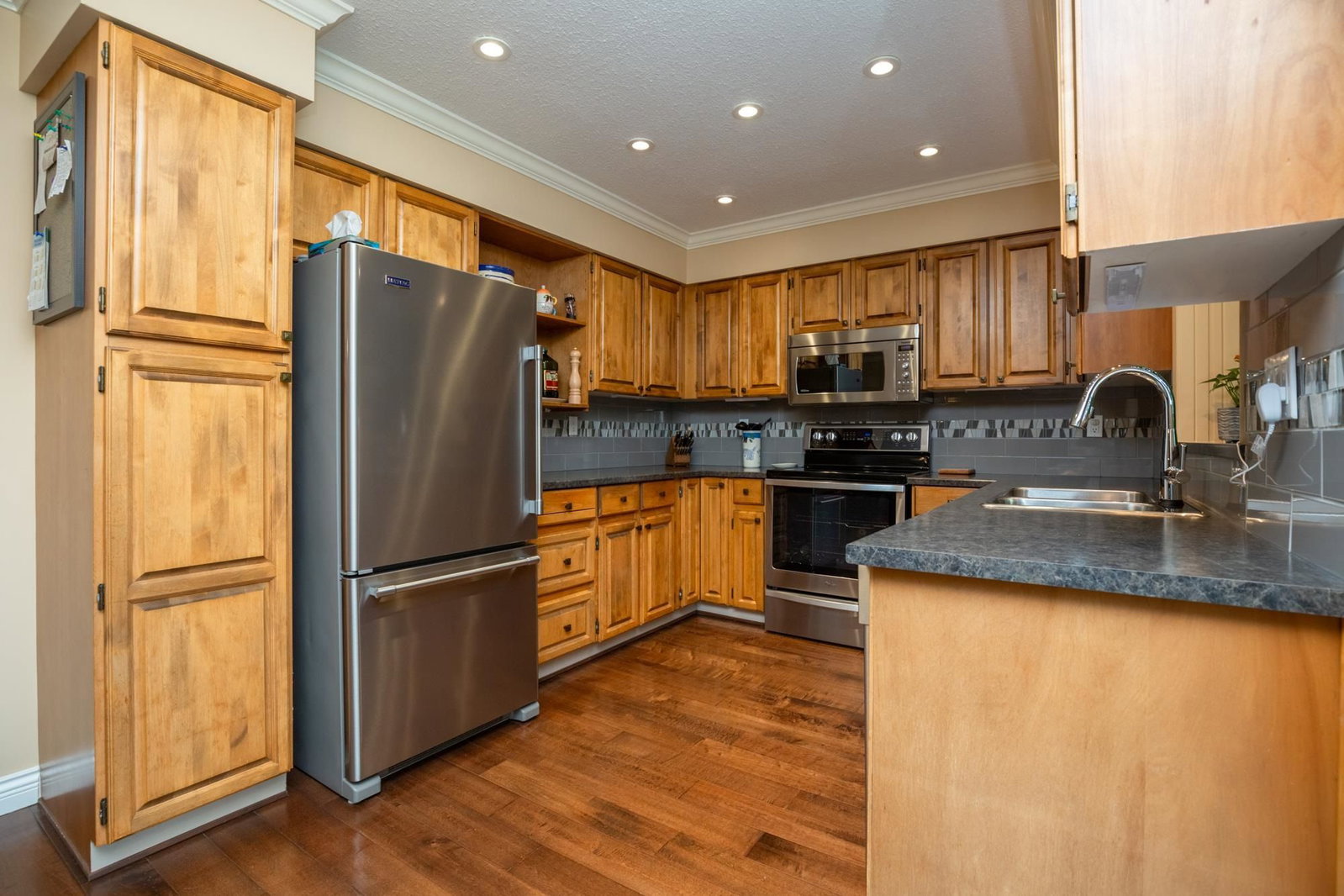 Listing Image 16