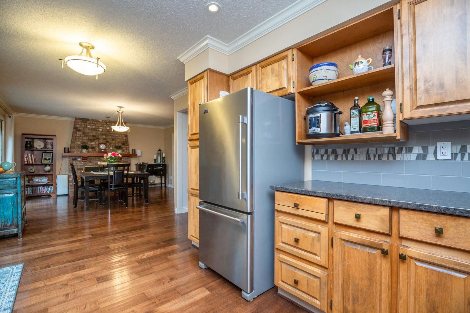 Listing Image 19