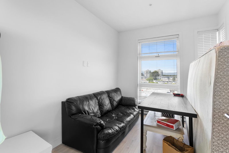 601 - 32838 Landeau Place, Abbotsford, V2S 0M6 | Image 3