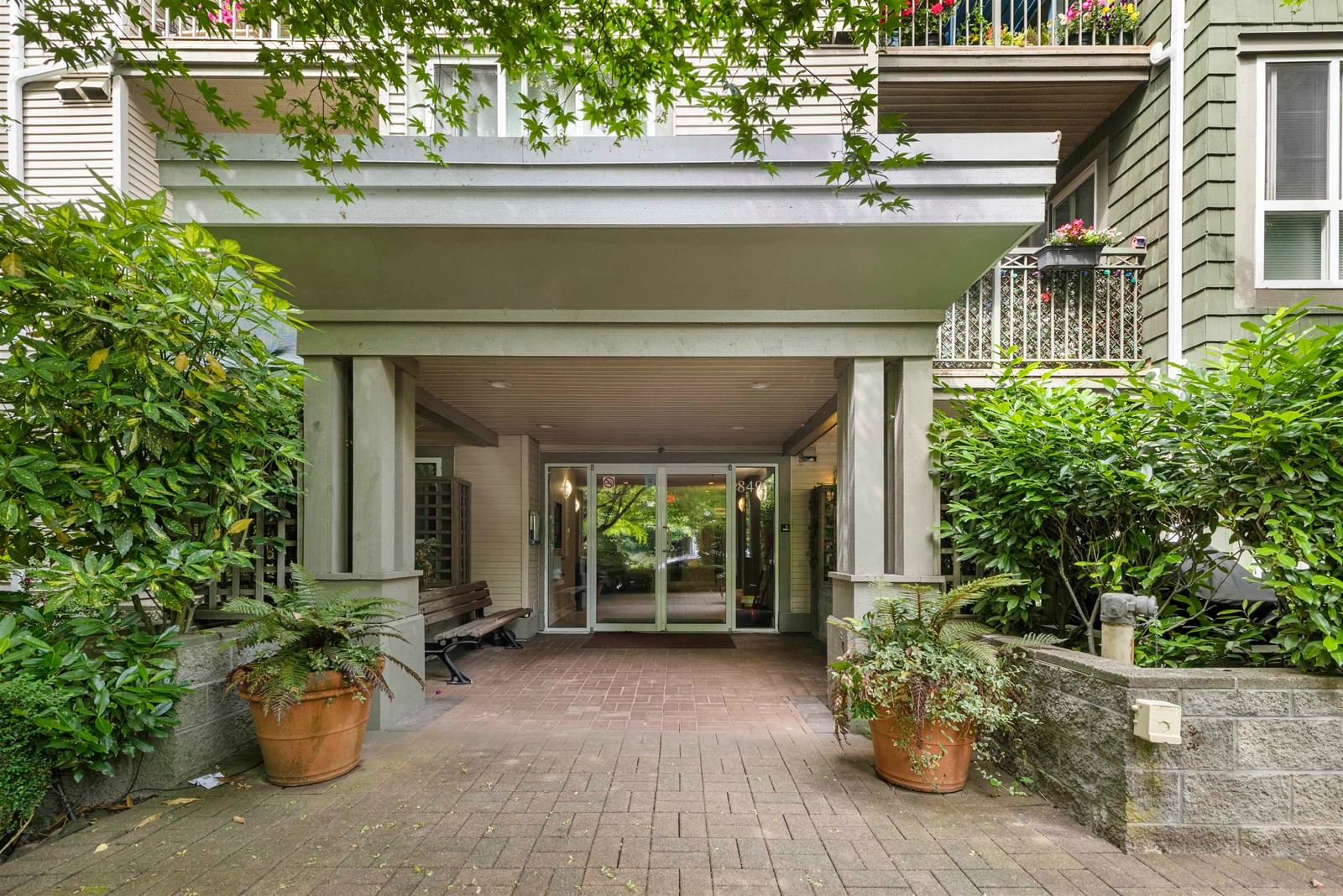 Listing Image 18