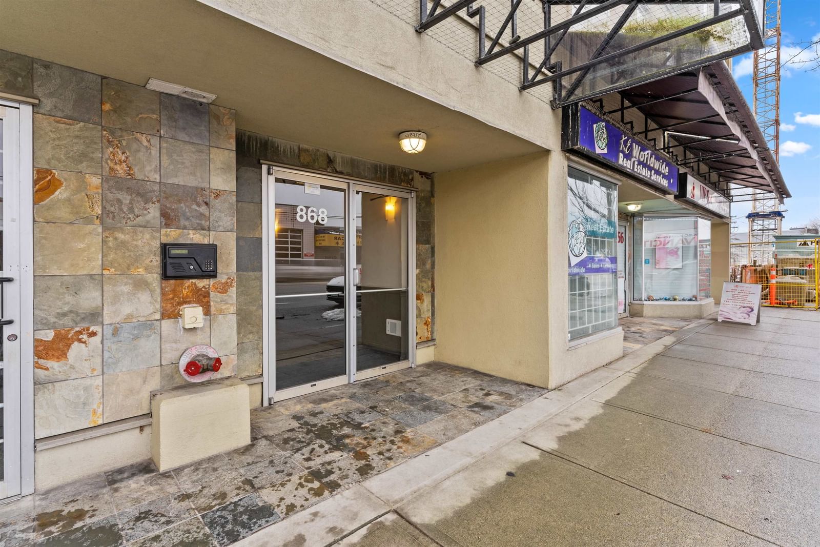 Listing Image 25