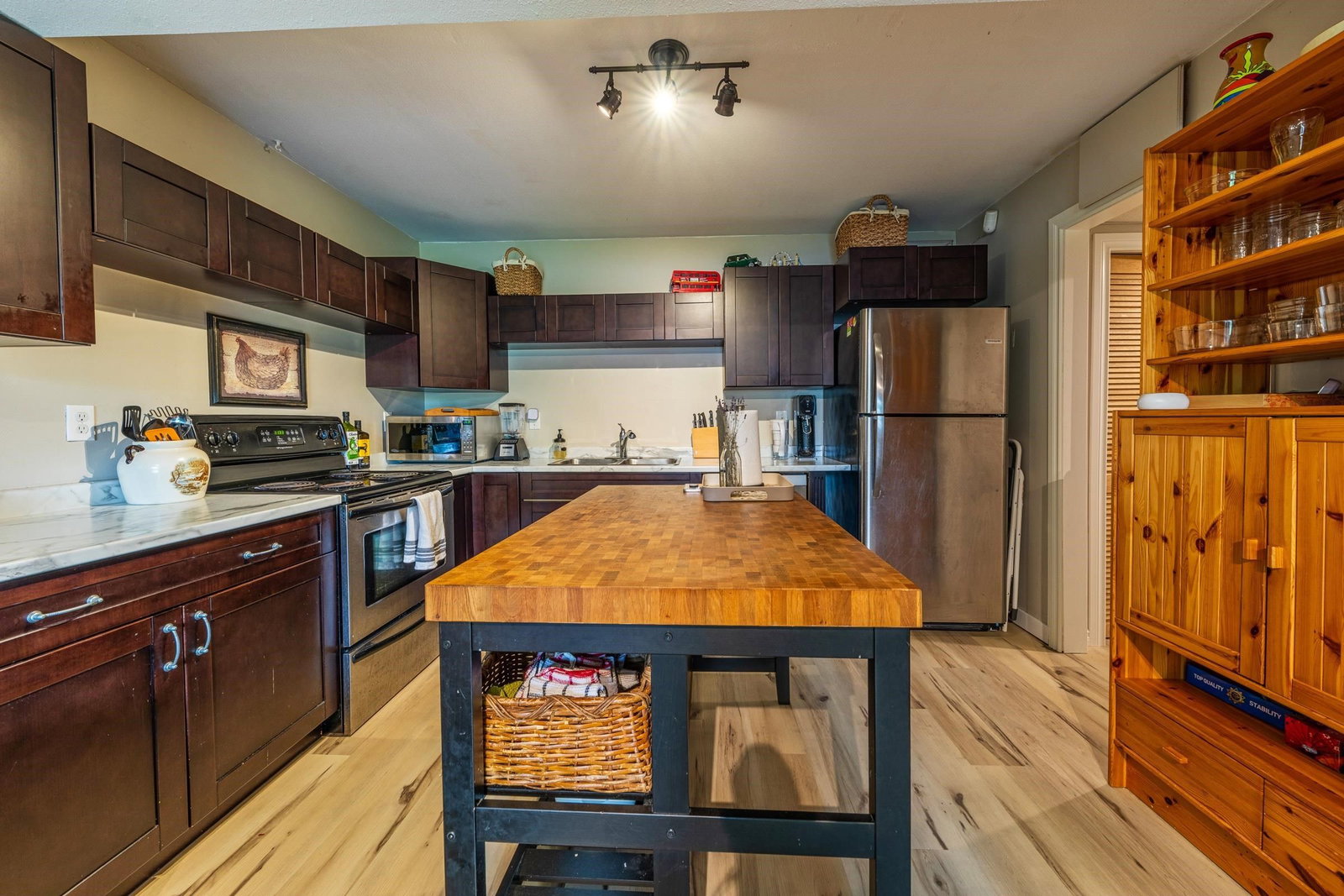 Listing Image 22