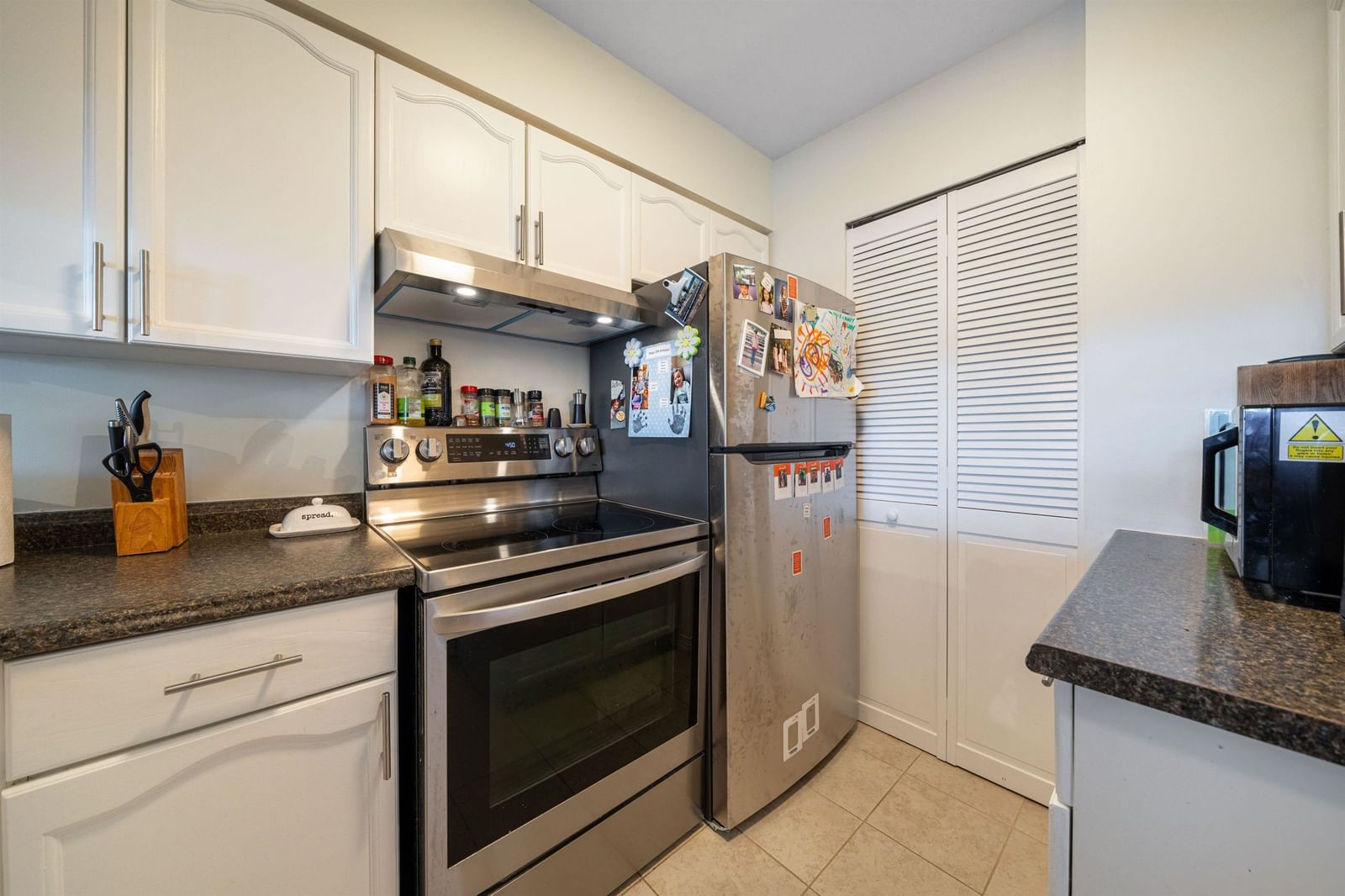 Listing Image 12