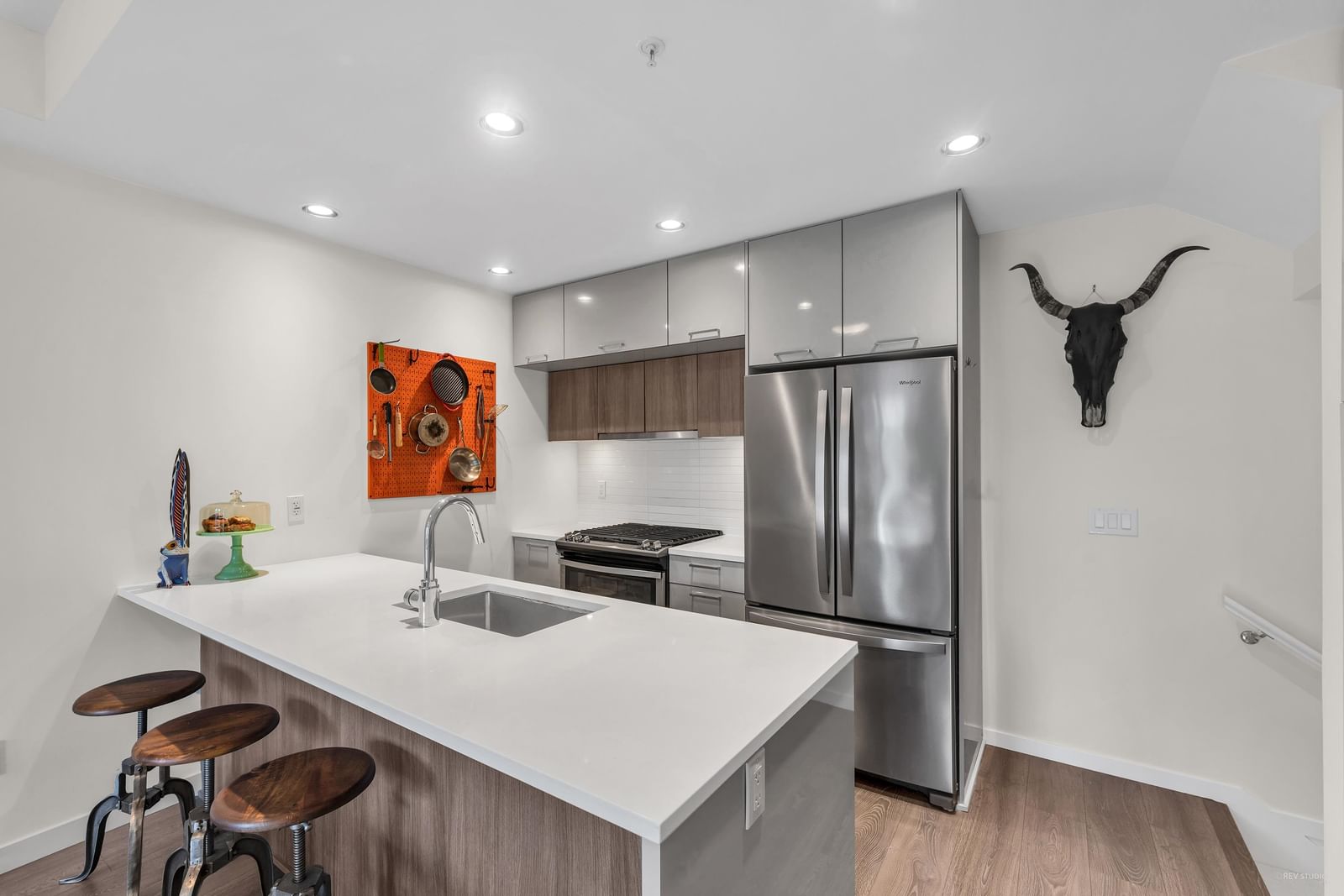 Listing Image 9