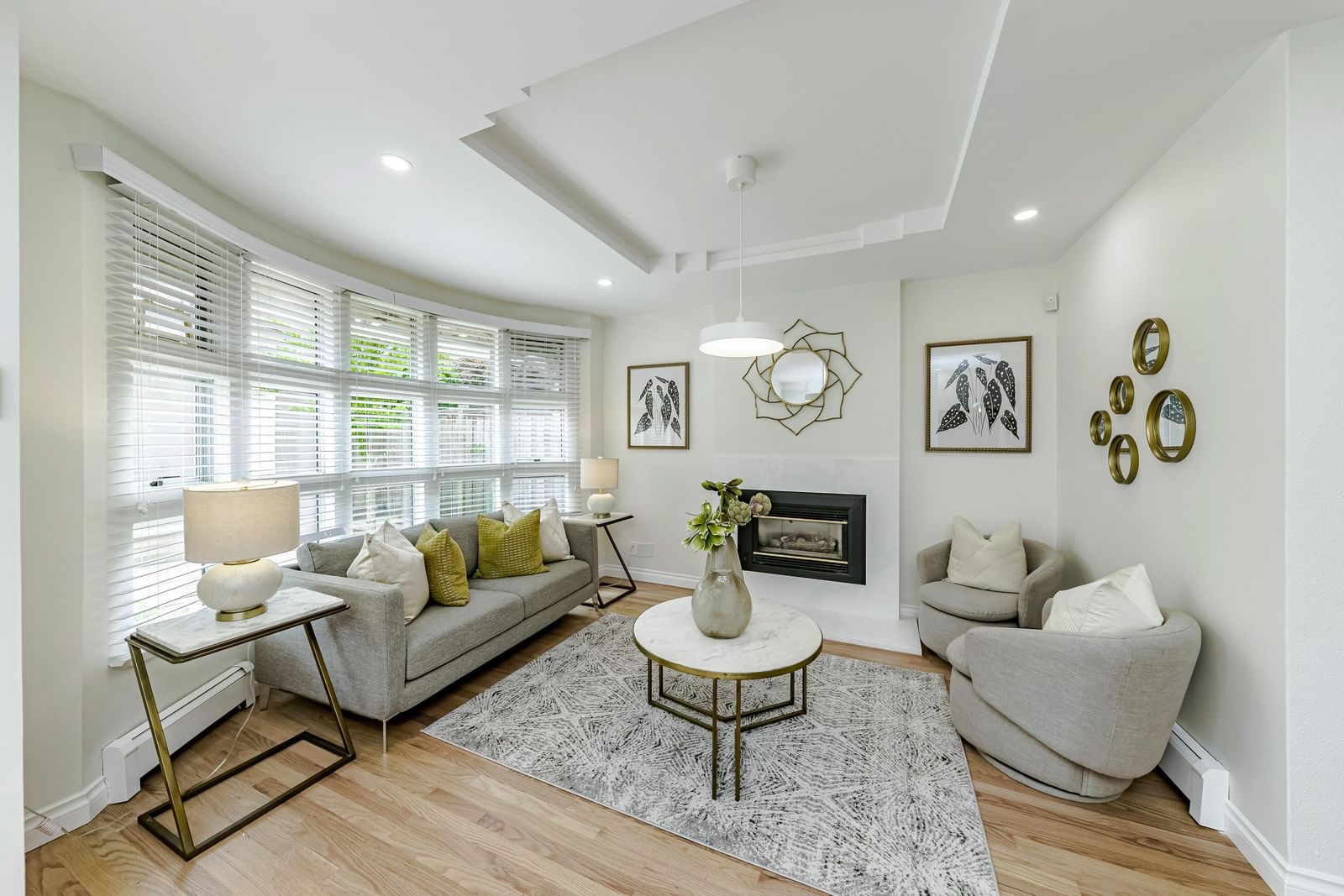 Listing Image 9