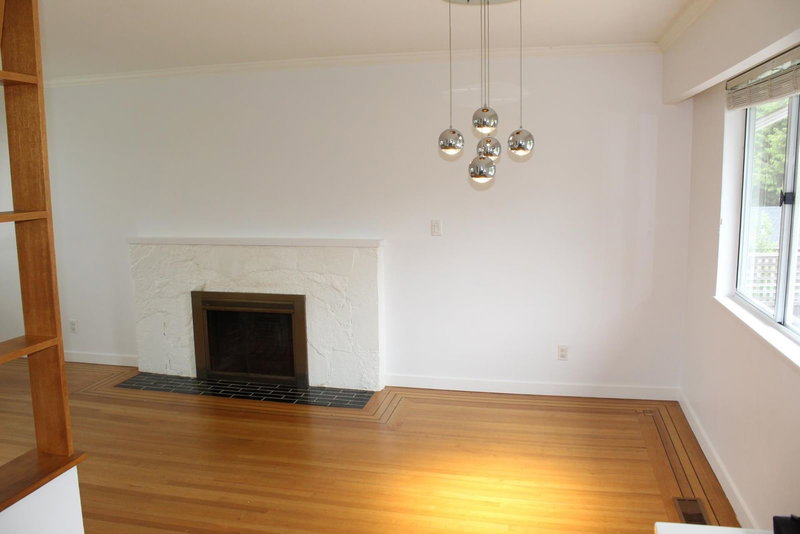 Upper - 9686 Princess Drive, Surrey, V3V 2T4 | Image 2