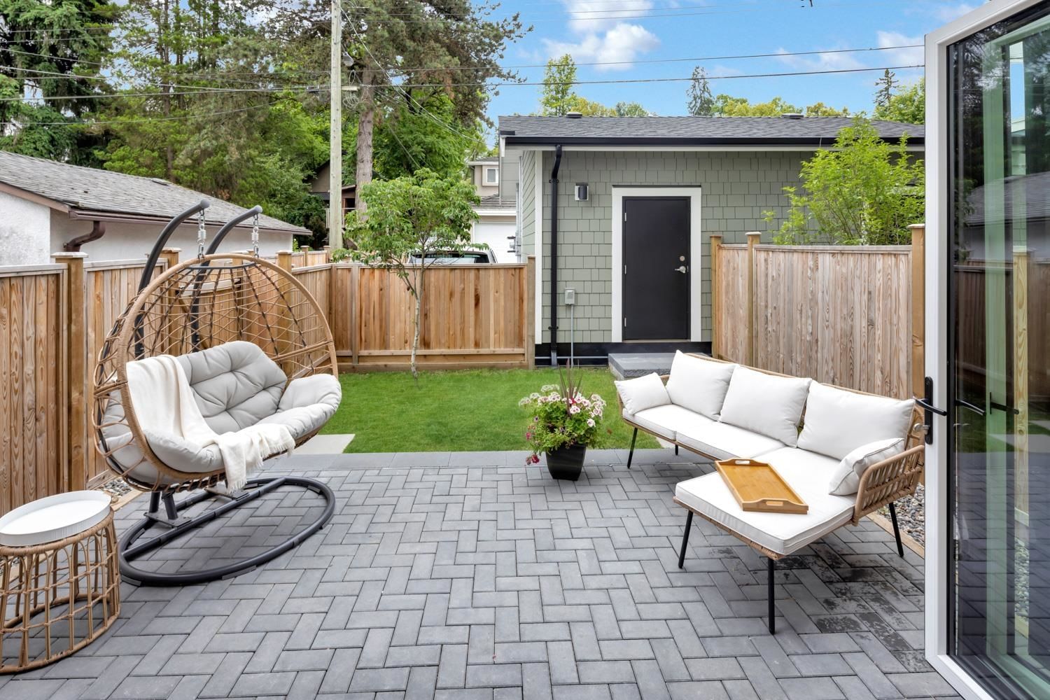 Listing Image 15