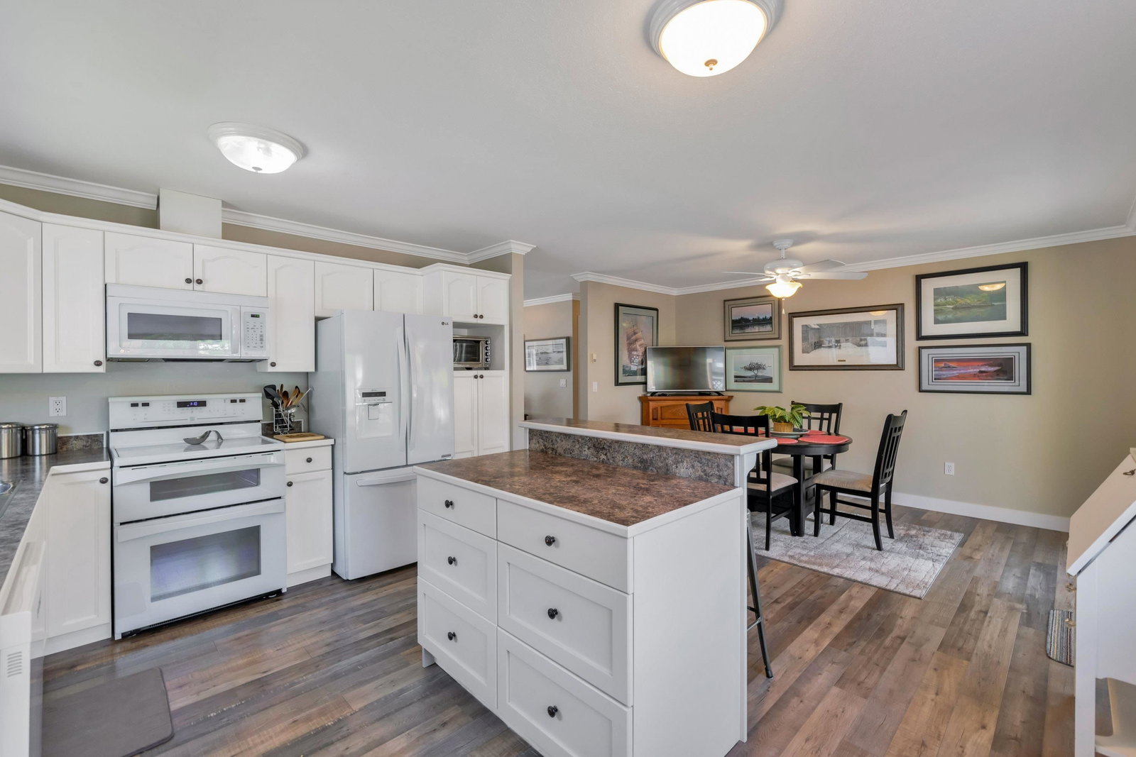 Listing Image 15