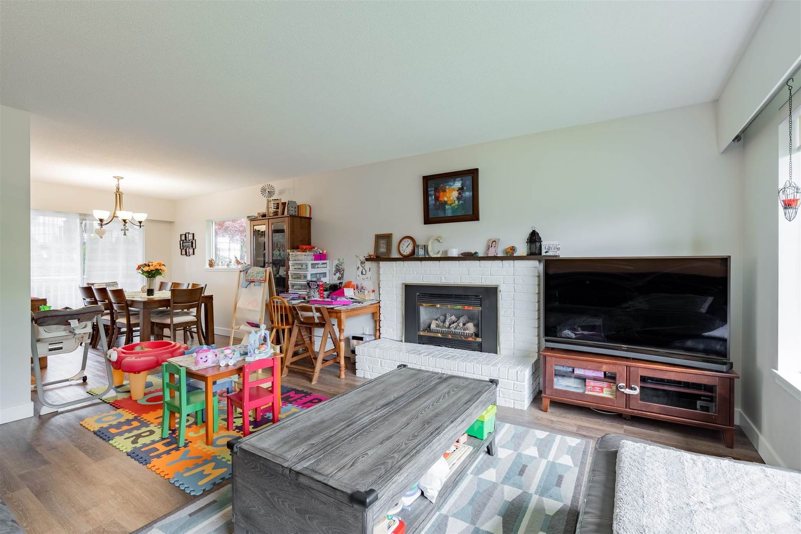 Listing Image 17