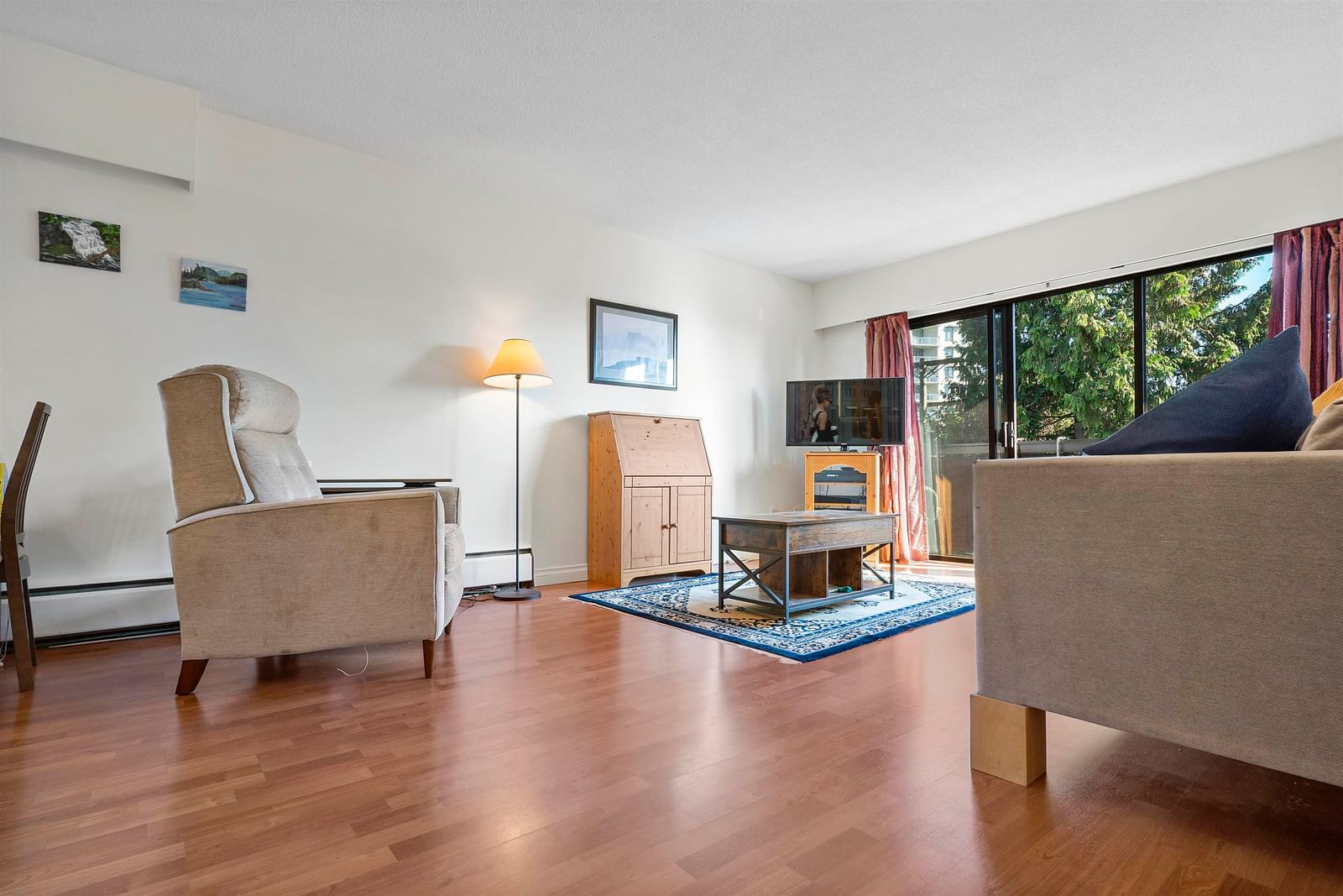 Listing Image 10