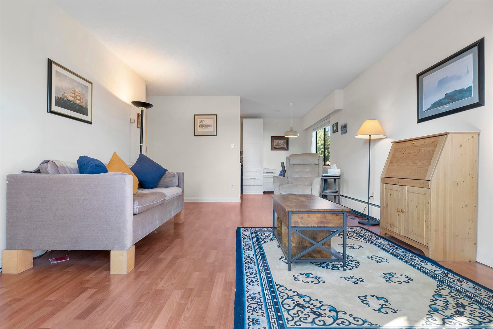 Listing Image 12