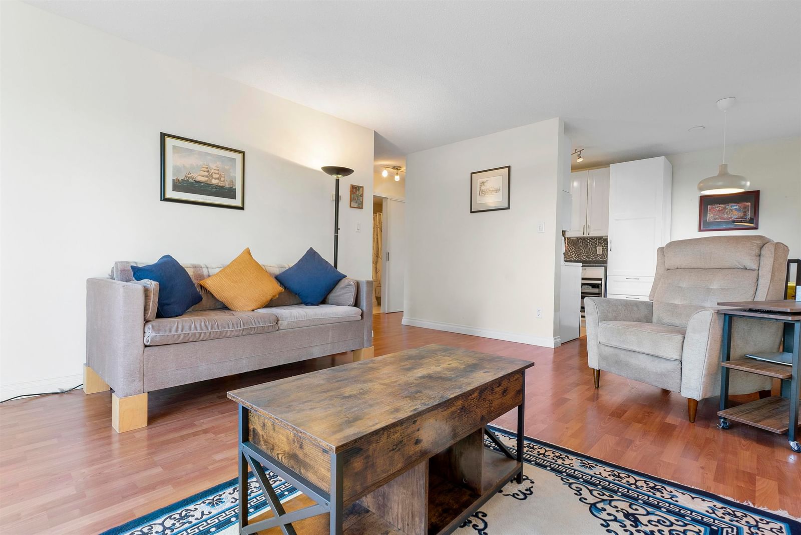 Listing Image 13