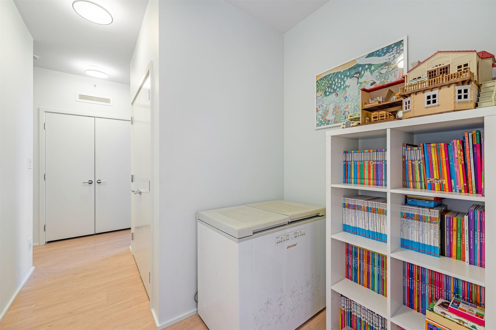 Listing Image 11
