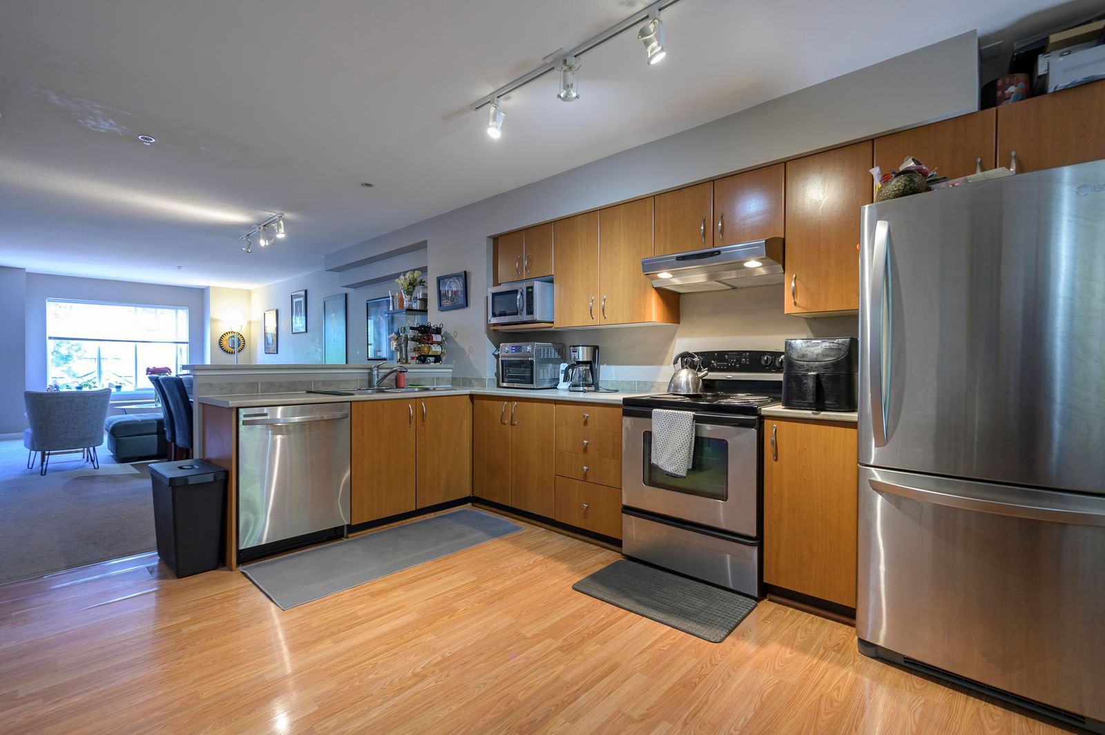 Listing Image 21
