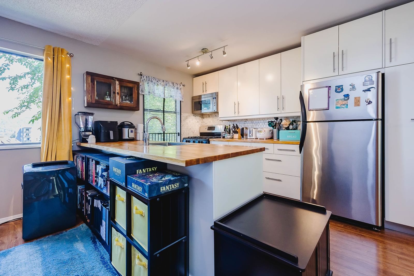 Listing Image 6