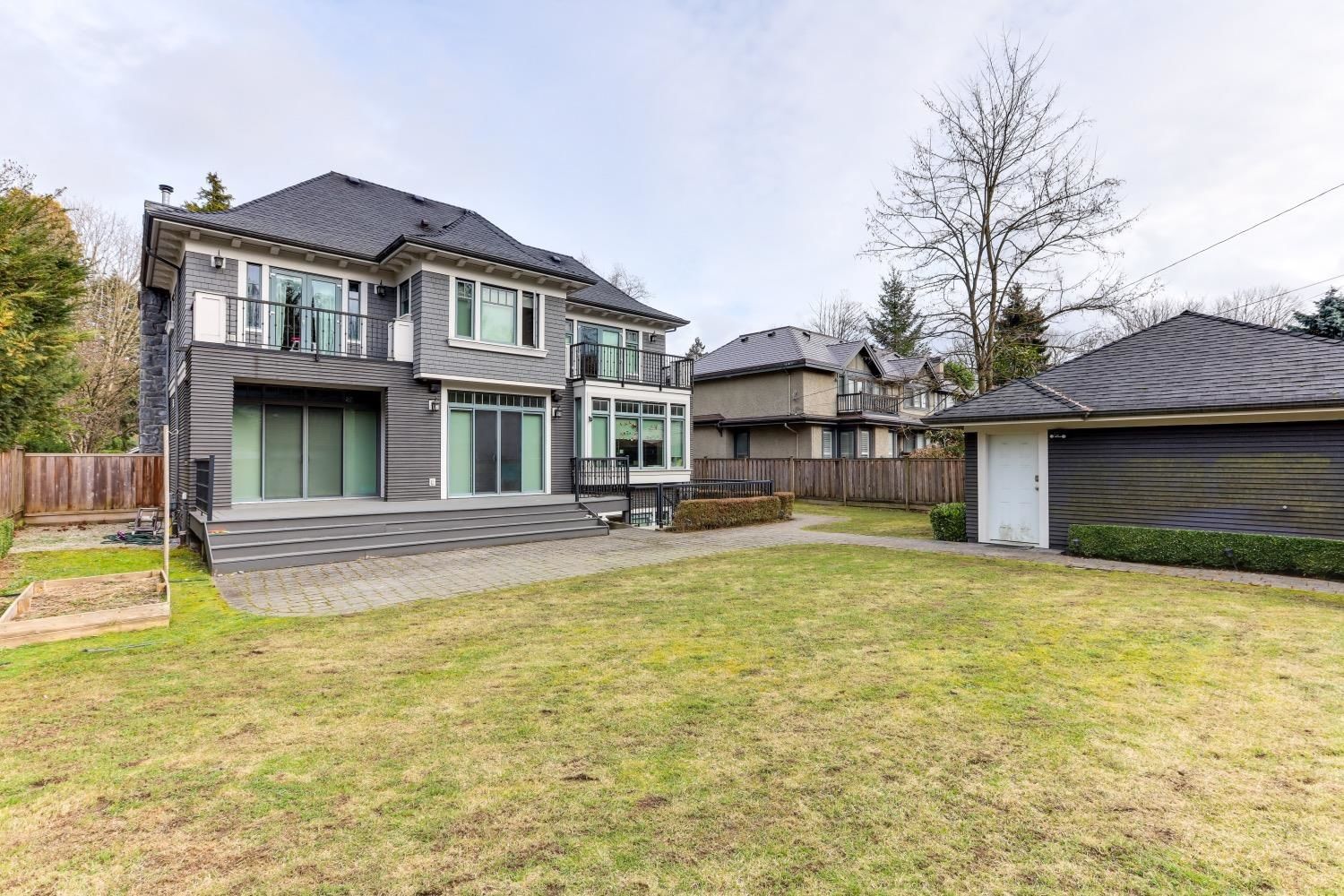 Listing Image 10