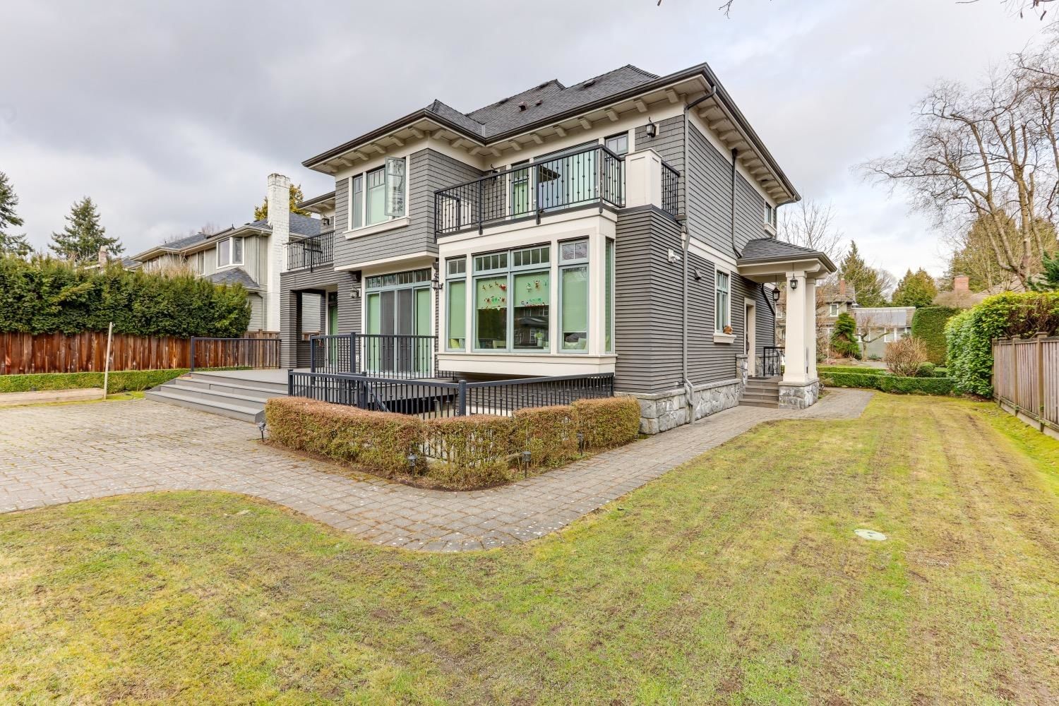Listing Image 8
