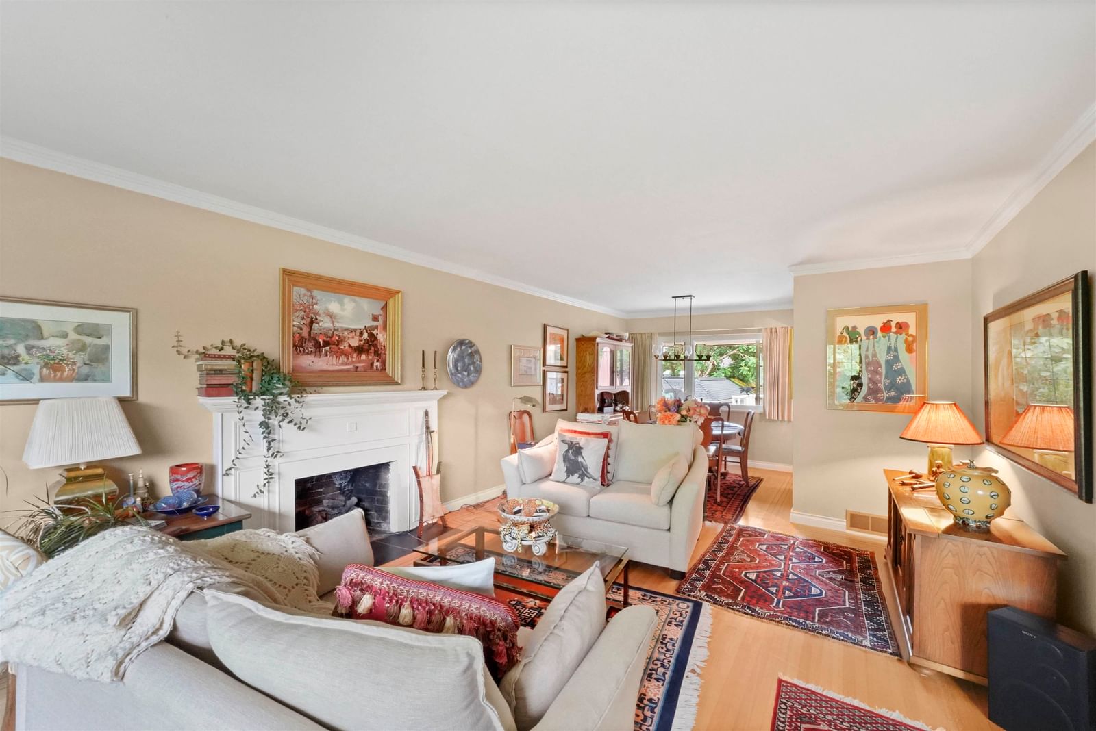 Listing Image 5