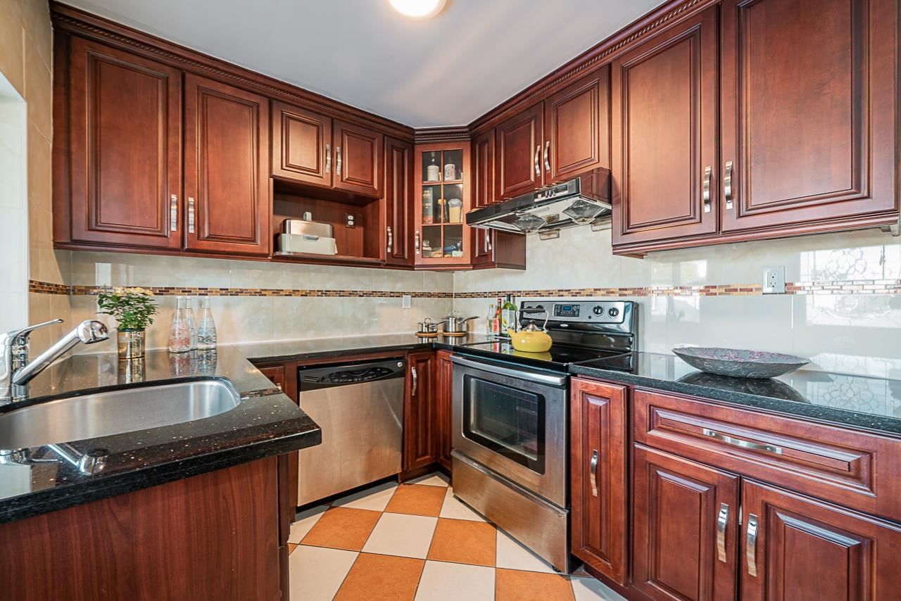 Listing Image 14