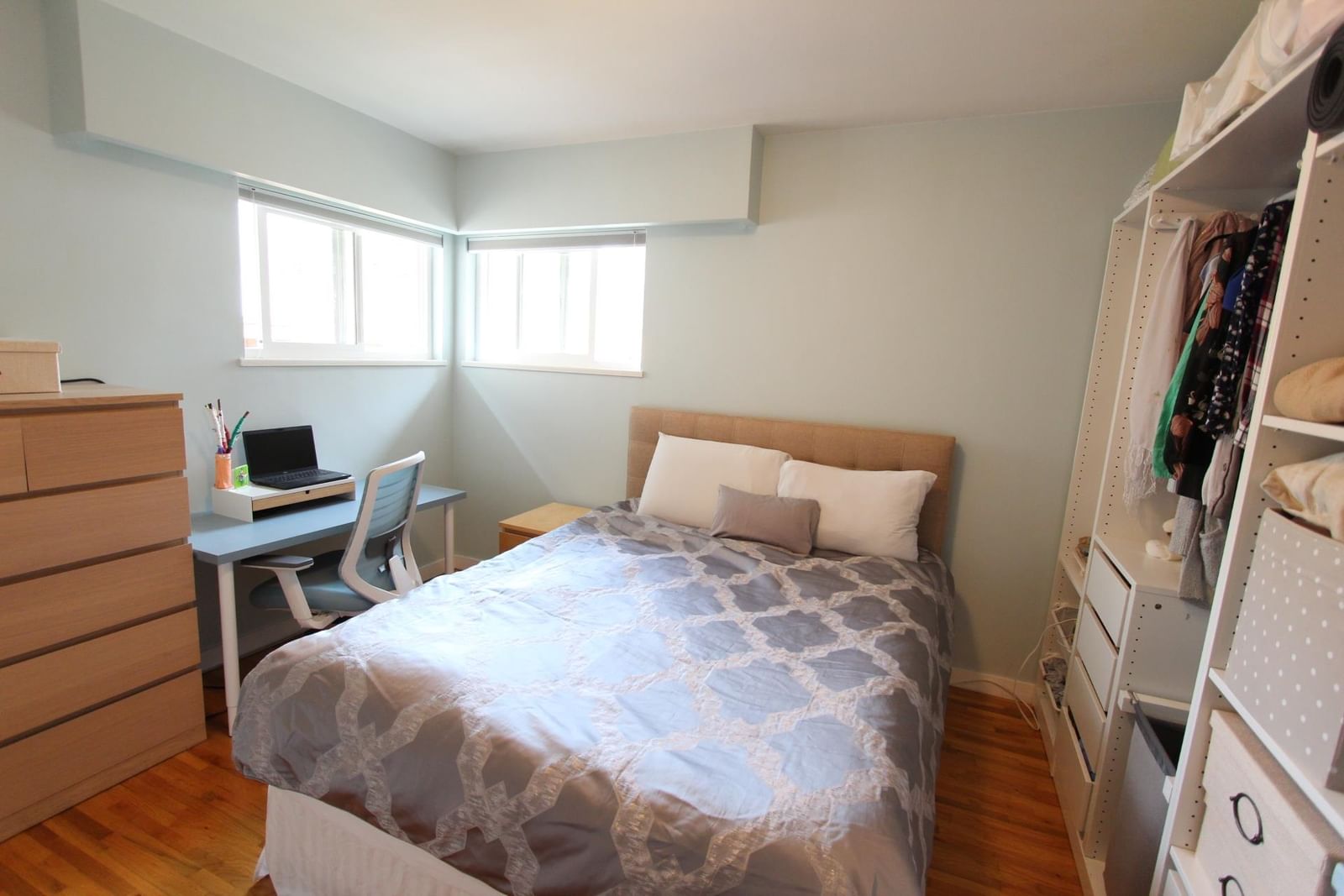 Listing Image 19