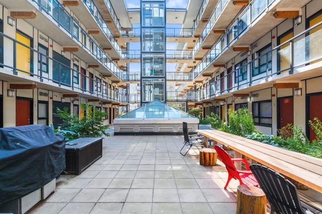 211 - 138 Hastings Street
