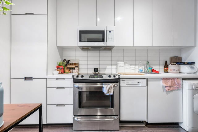 211 - 138 Hastings Street
