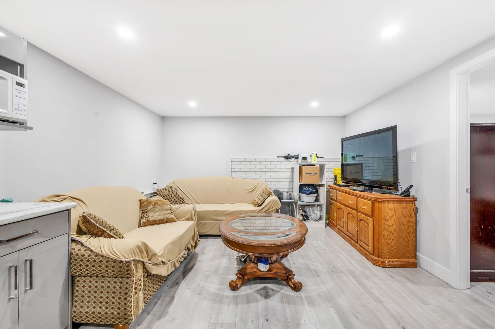 Listing Image 20