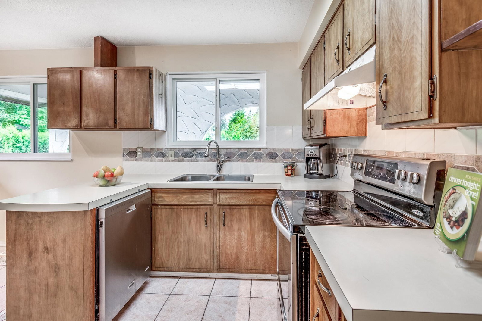 Listing Image 12
