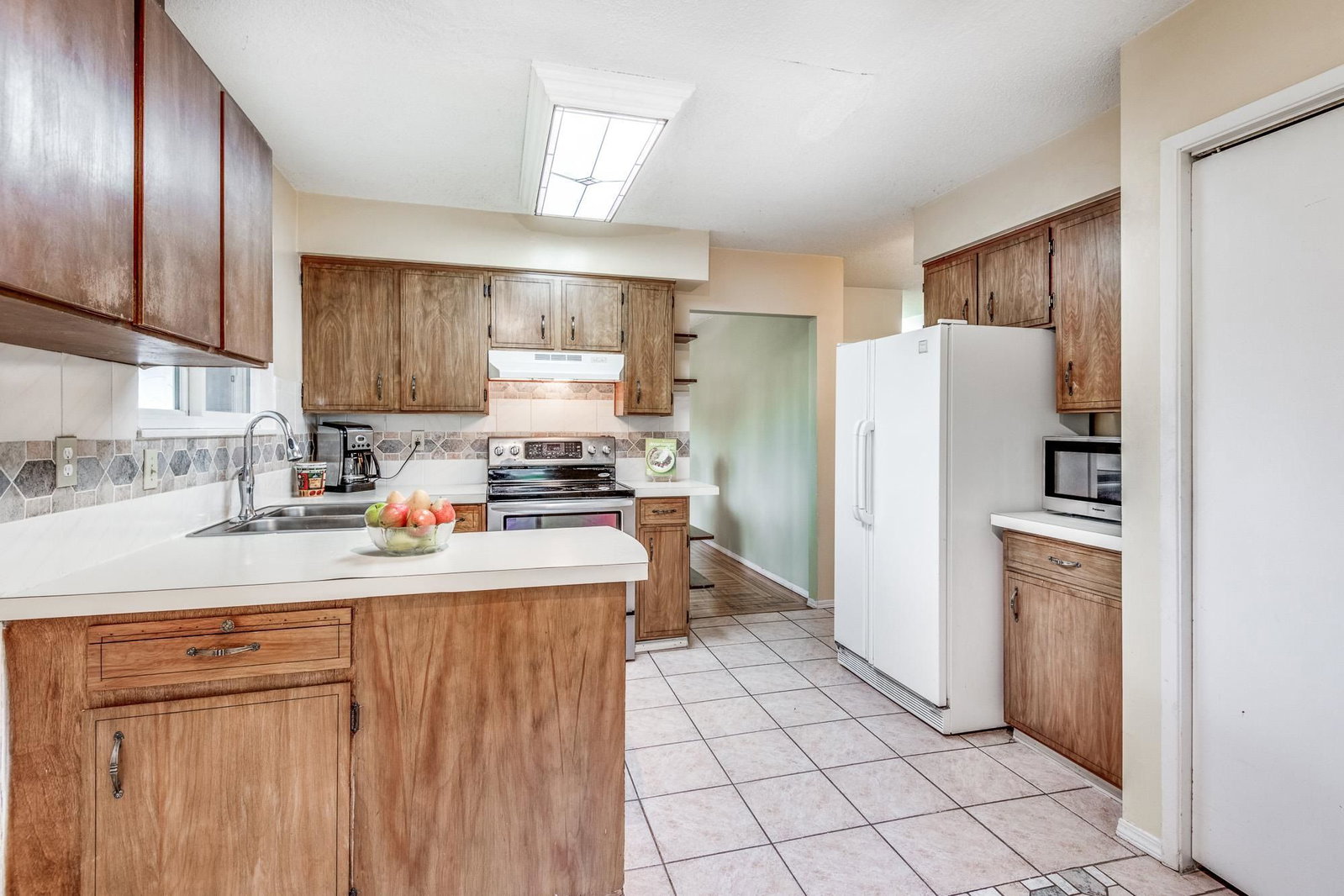 Listing Image 14