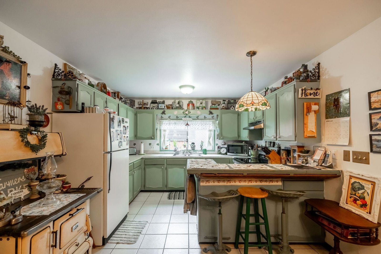 Listing Image 12