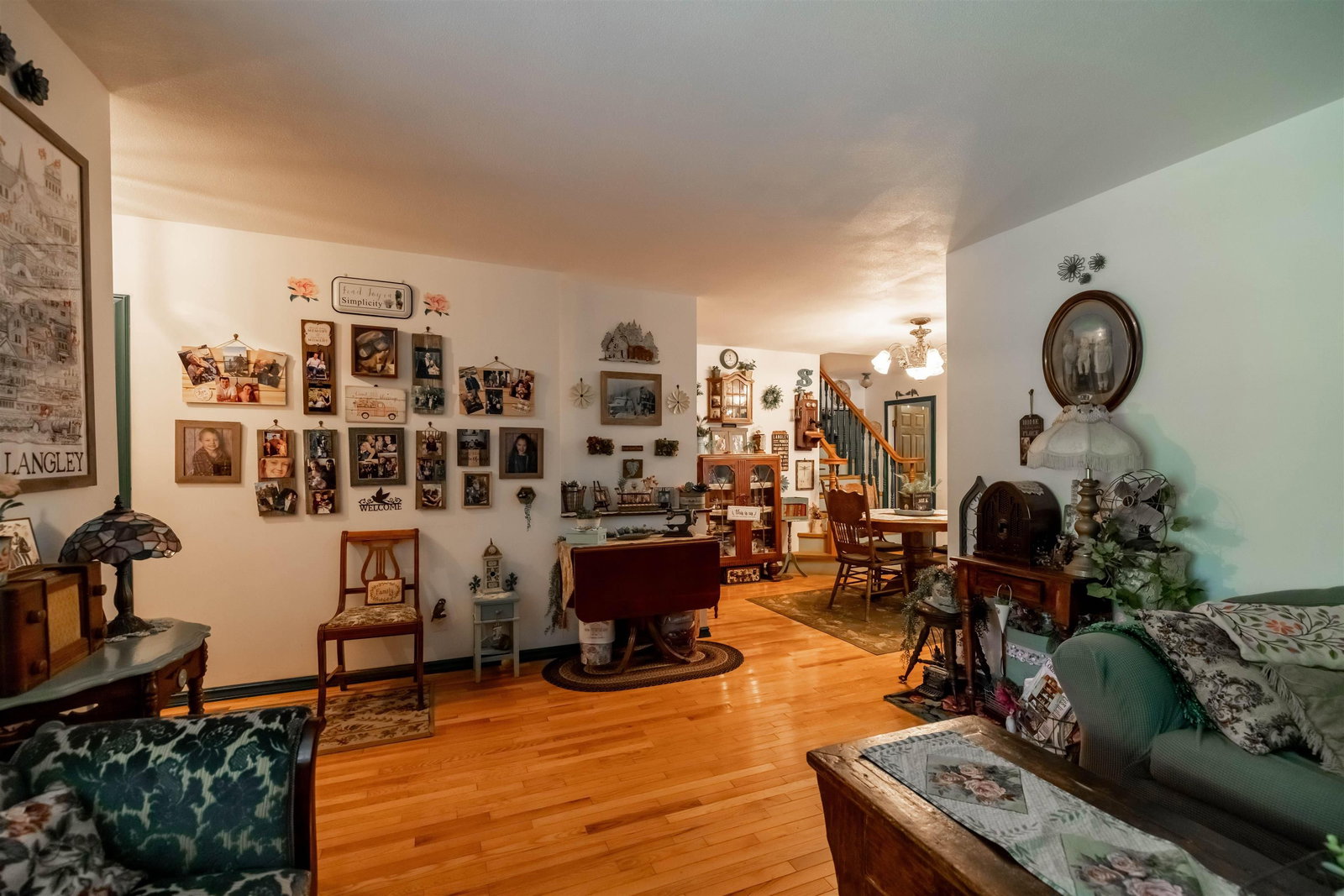 Listing Image 9