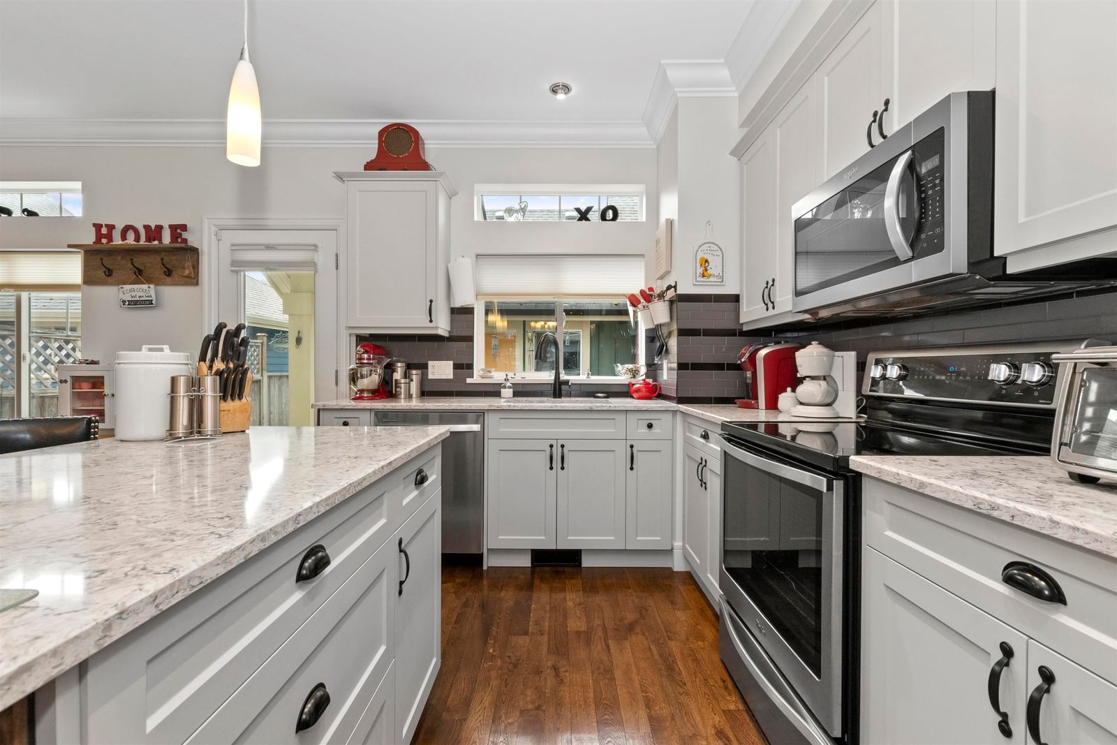 Listing Image 12