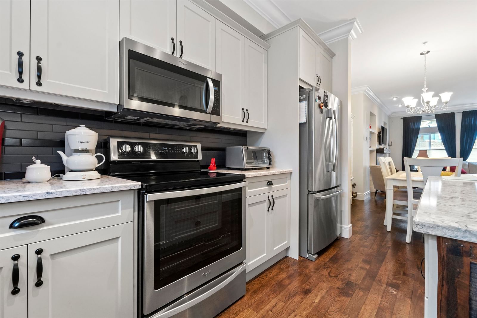 Listing Image 15
