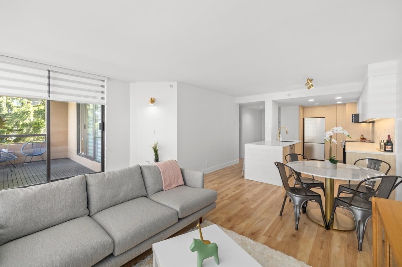 Listing Image 10