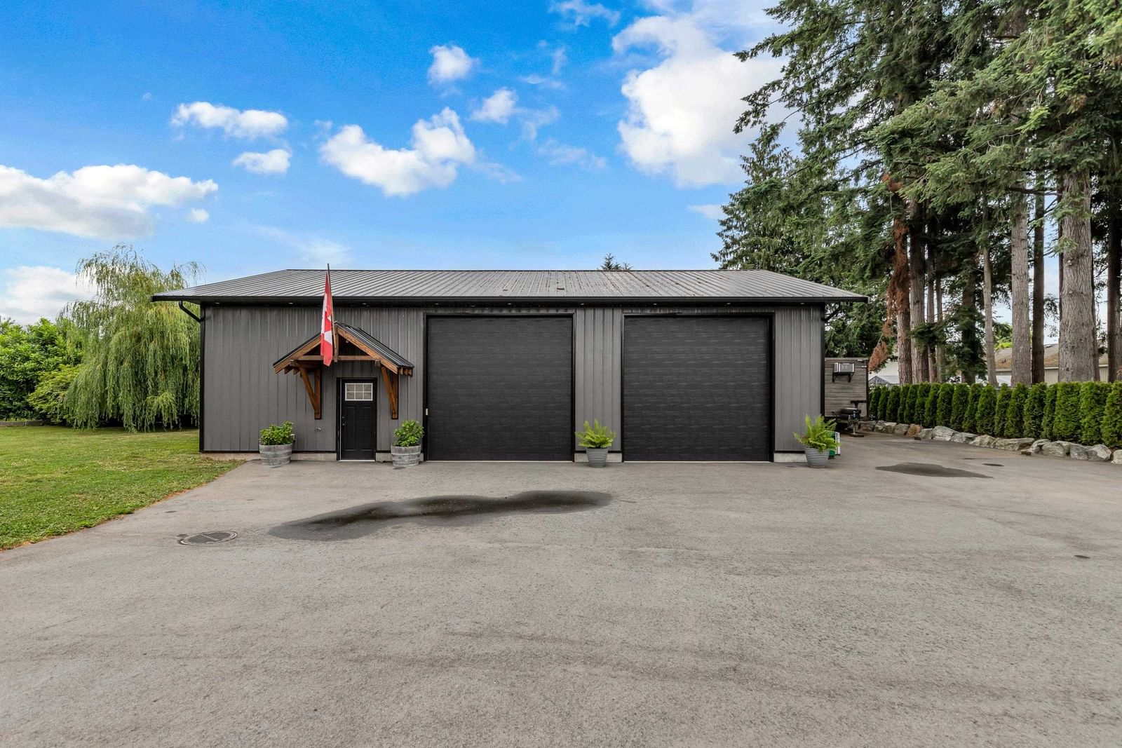 Listing Image 6
